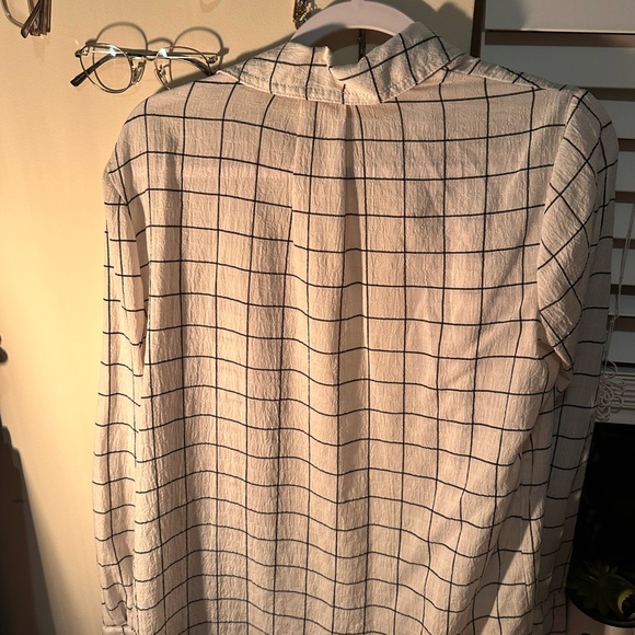 Light weight button up - Picture 3 of 3